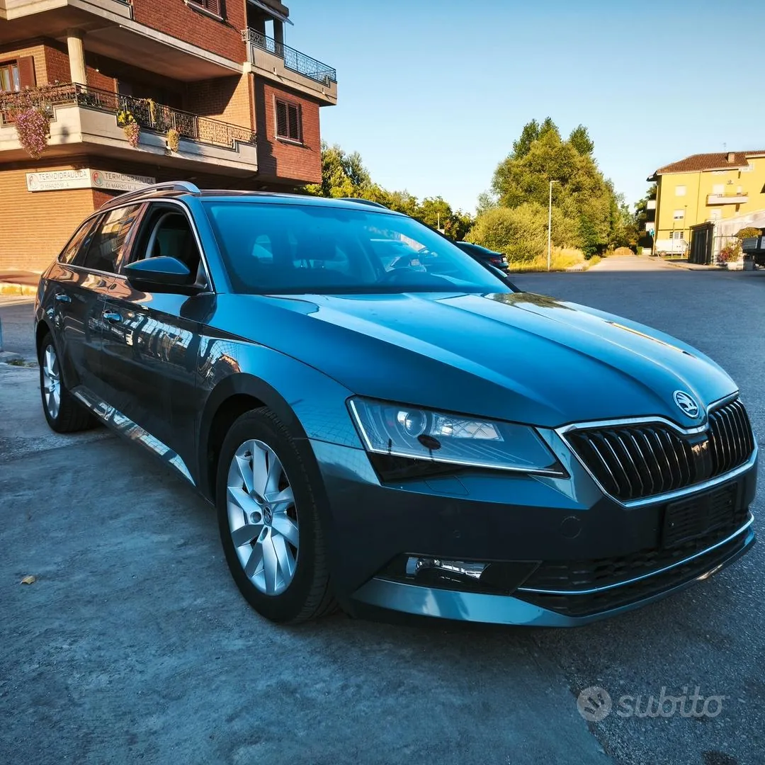 Skoda Superb 2019 photo 5