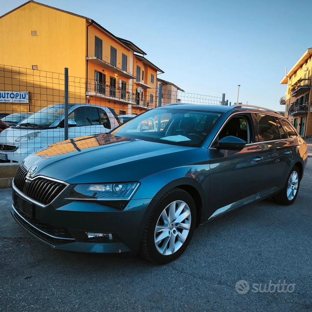 Skoda Superb 2019 photo 2