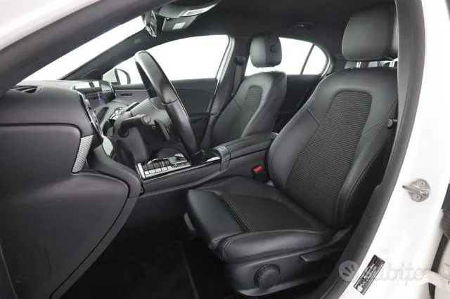 Mercedes-Benz A180 2021 photo 2