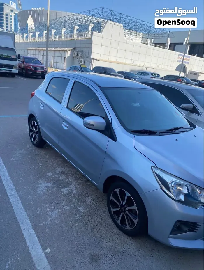 Mitsubishi Mirage 2021 photo 2
