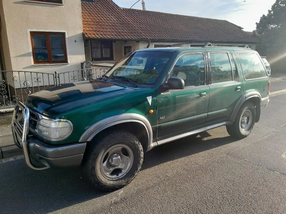 Ford Explorer