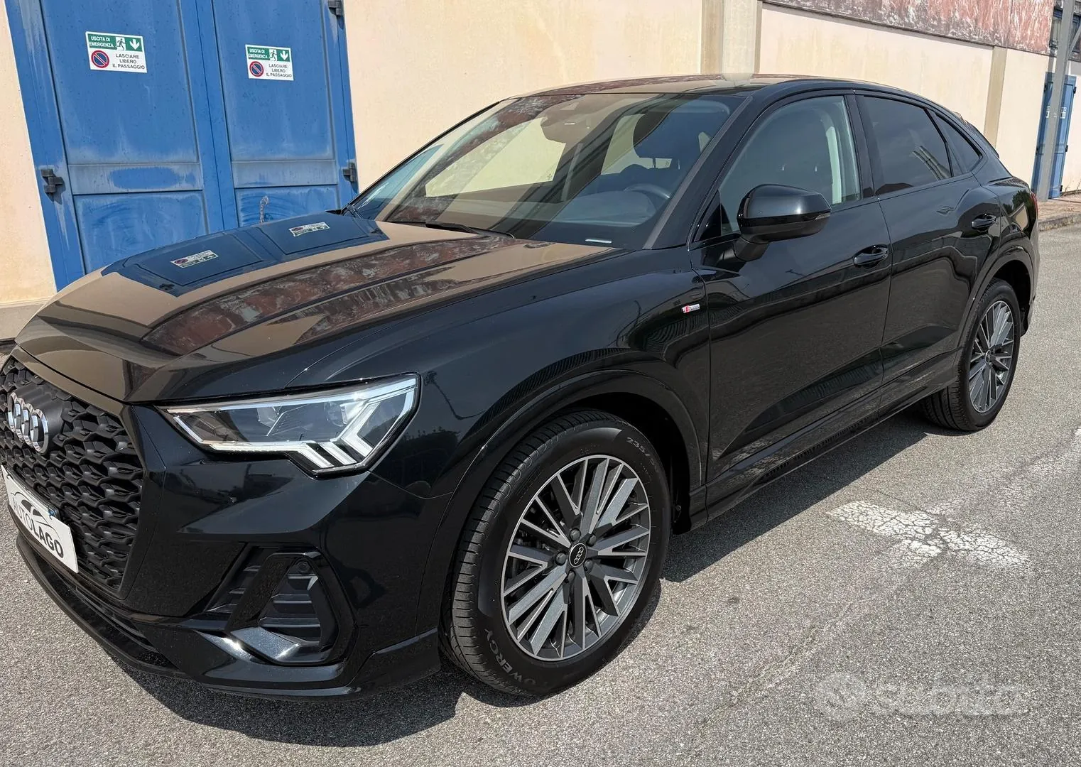 Audi Q3 2023 photo 3