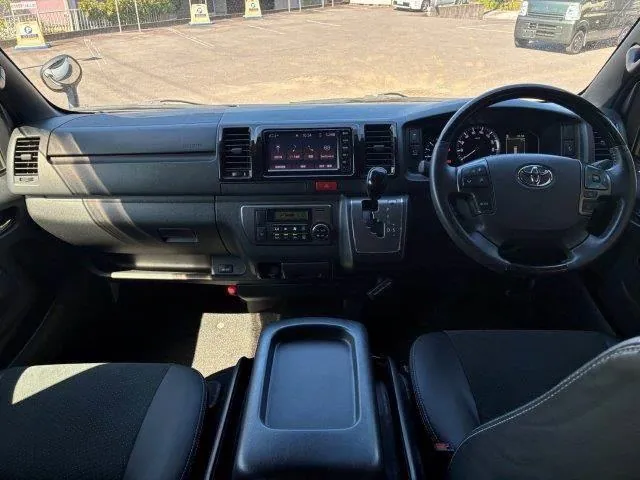 Toyota Hiace Gl 2023 photo 3
