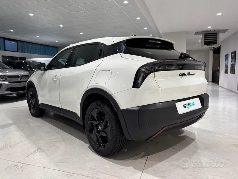 Alfa Romeo Junior 2024 photo 3