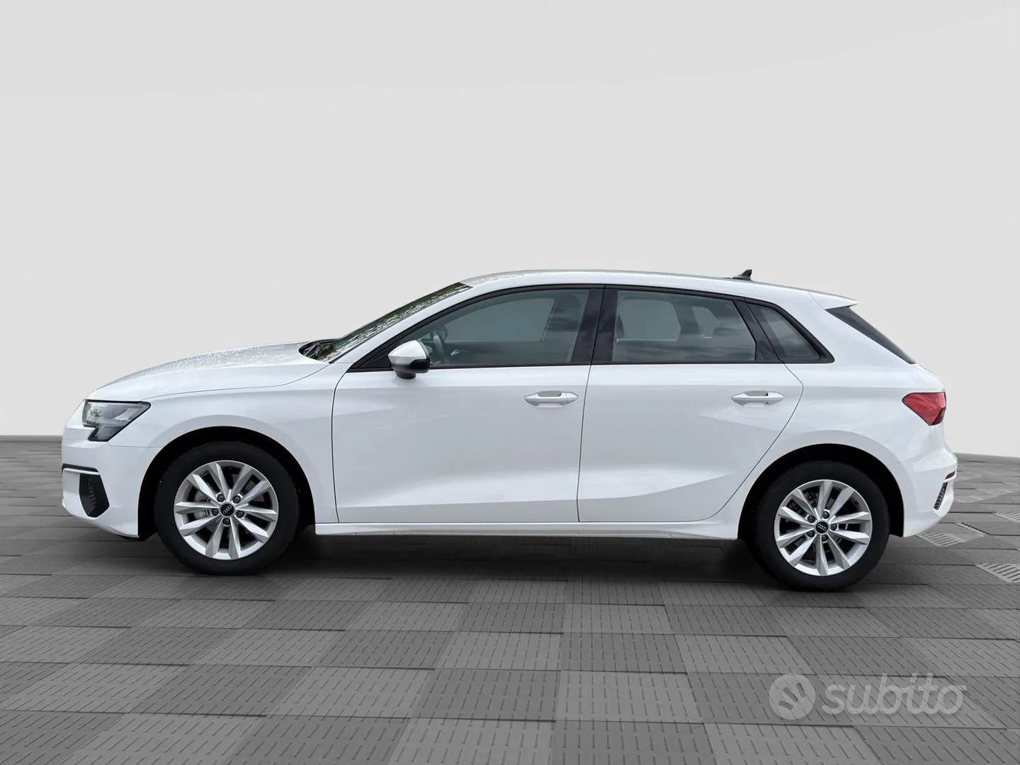 Audi A3 2024 photo 2