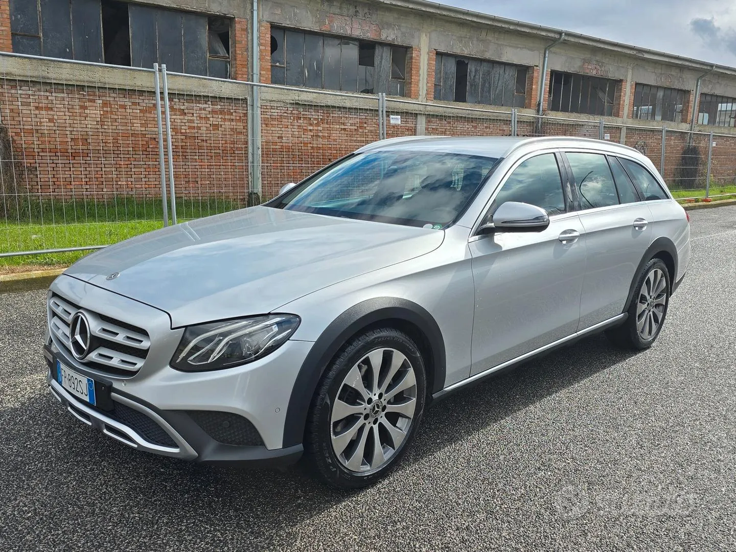 Mercedes-Benz E 220 D