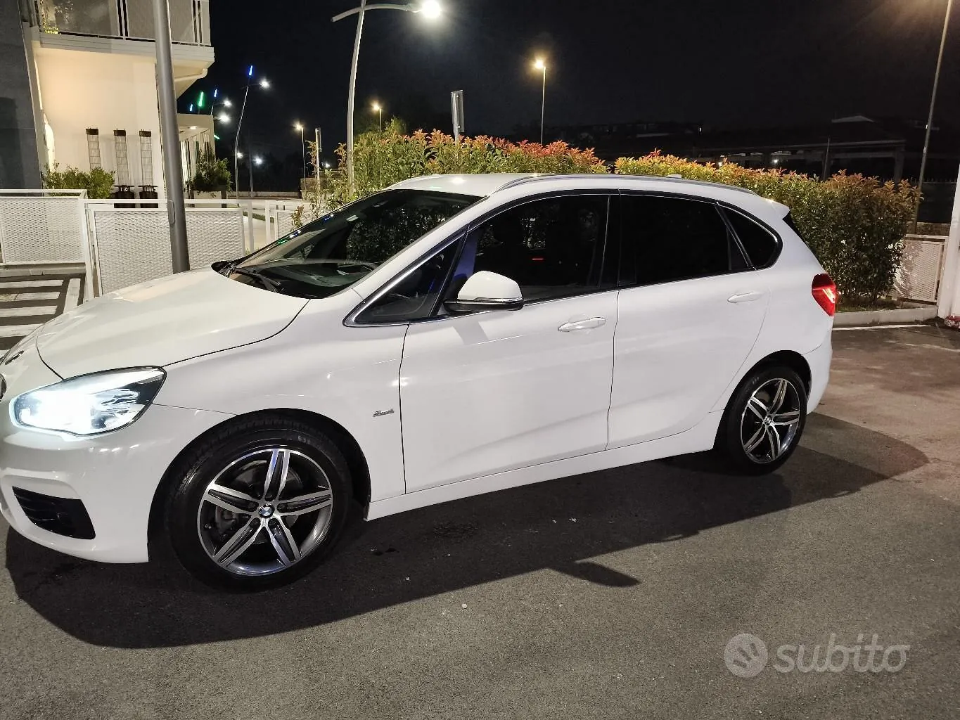BMW 216D 2016 photo 2