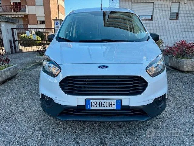 Ford Transit Courier 2020 photo 5