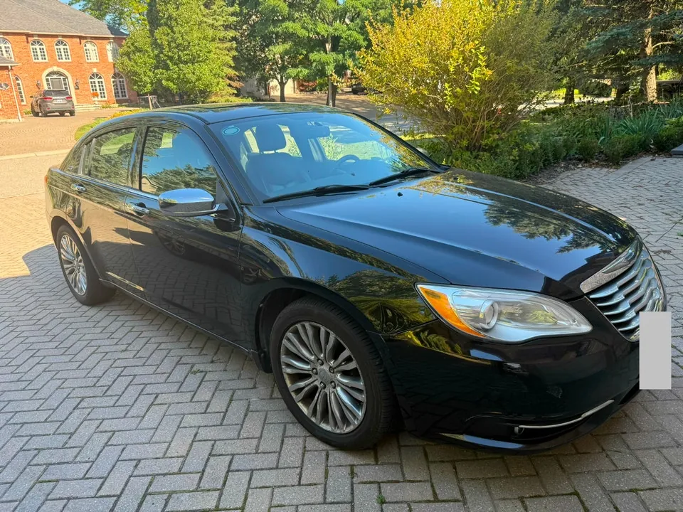Chrysler 200 2013 photo 3