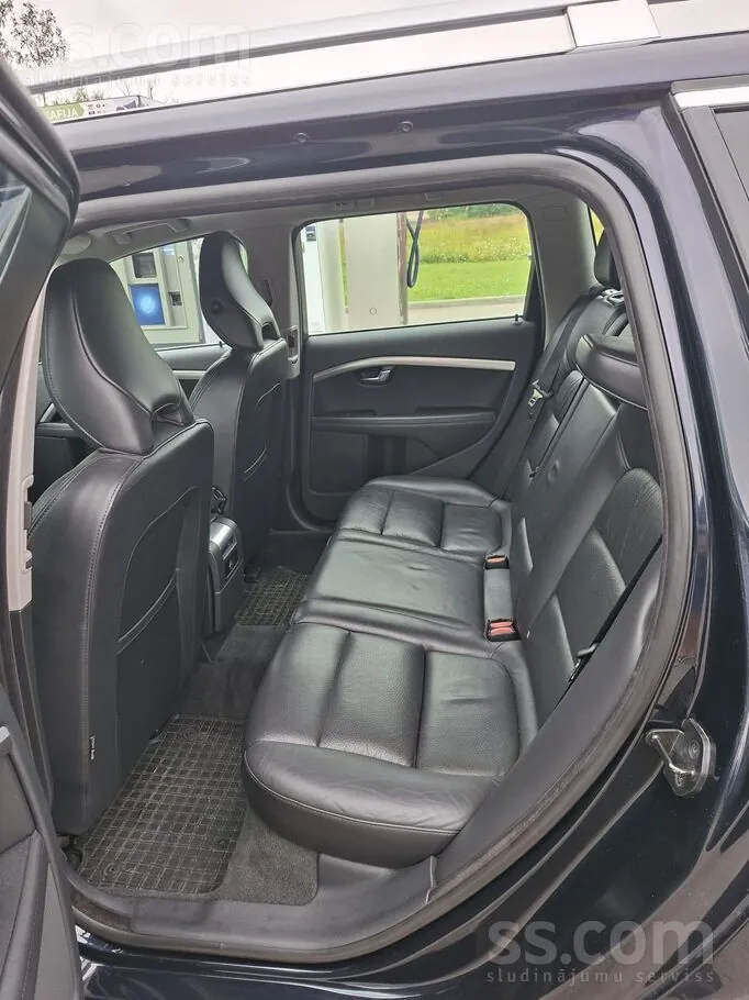 Volvo V70 2012 photo 5