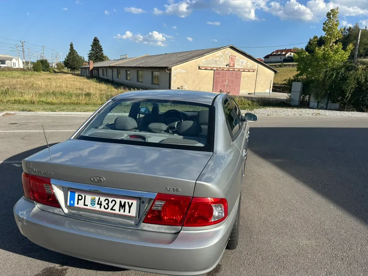 Kia Magentis 2003 photo 2
