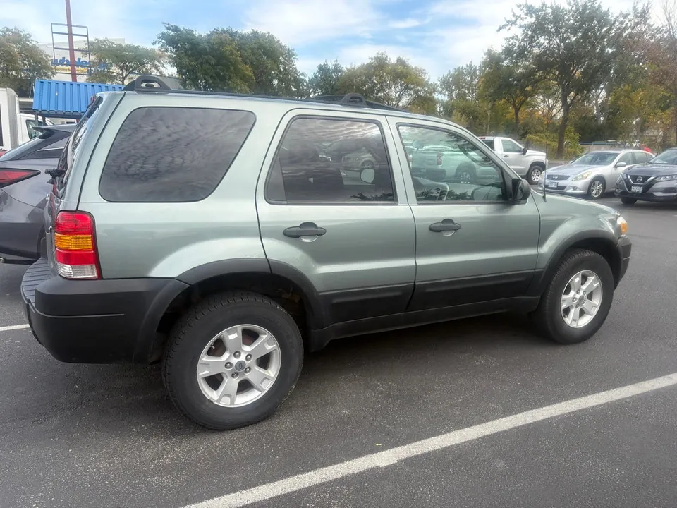 Ford Escape 2006 photo 3