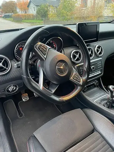 Mercedes-Benz A 180 2016 photo 3