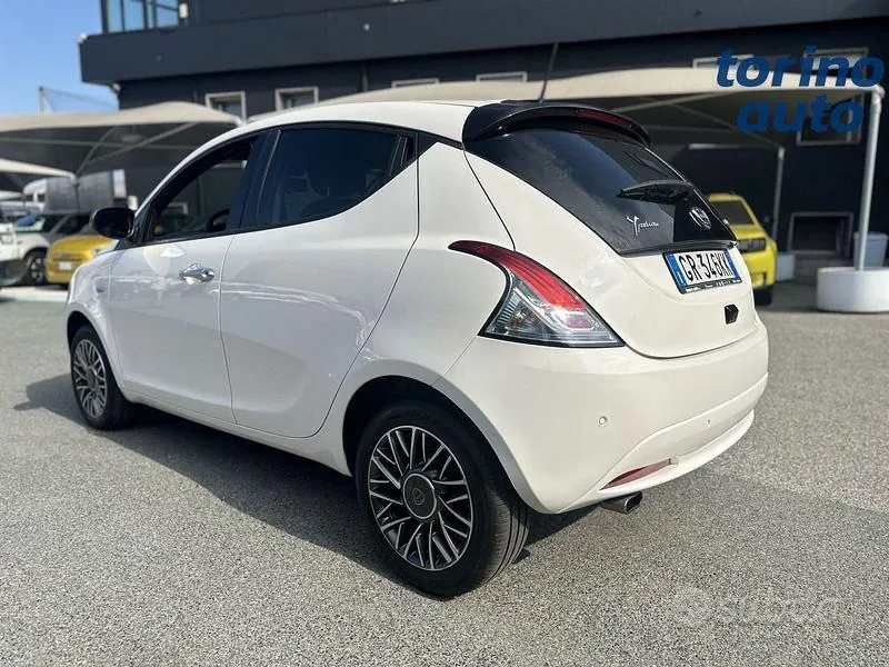 Lancia Ypsilon 2023 photo 5