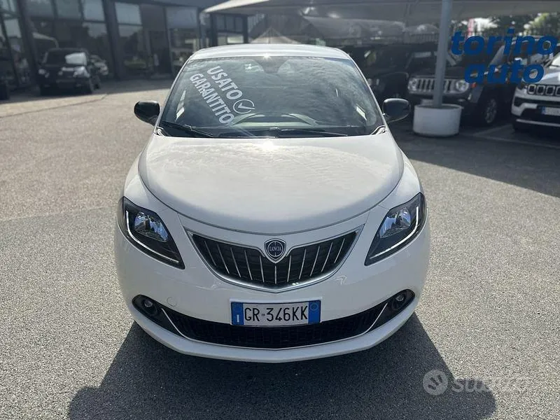 Lancia Ypsilon 2023 photo 2