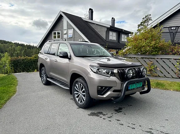 Toyota Land Cruiser 2022 photo 3