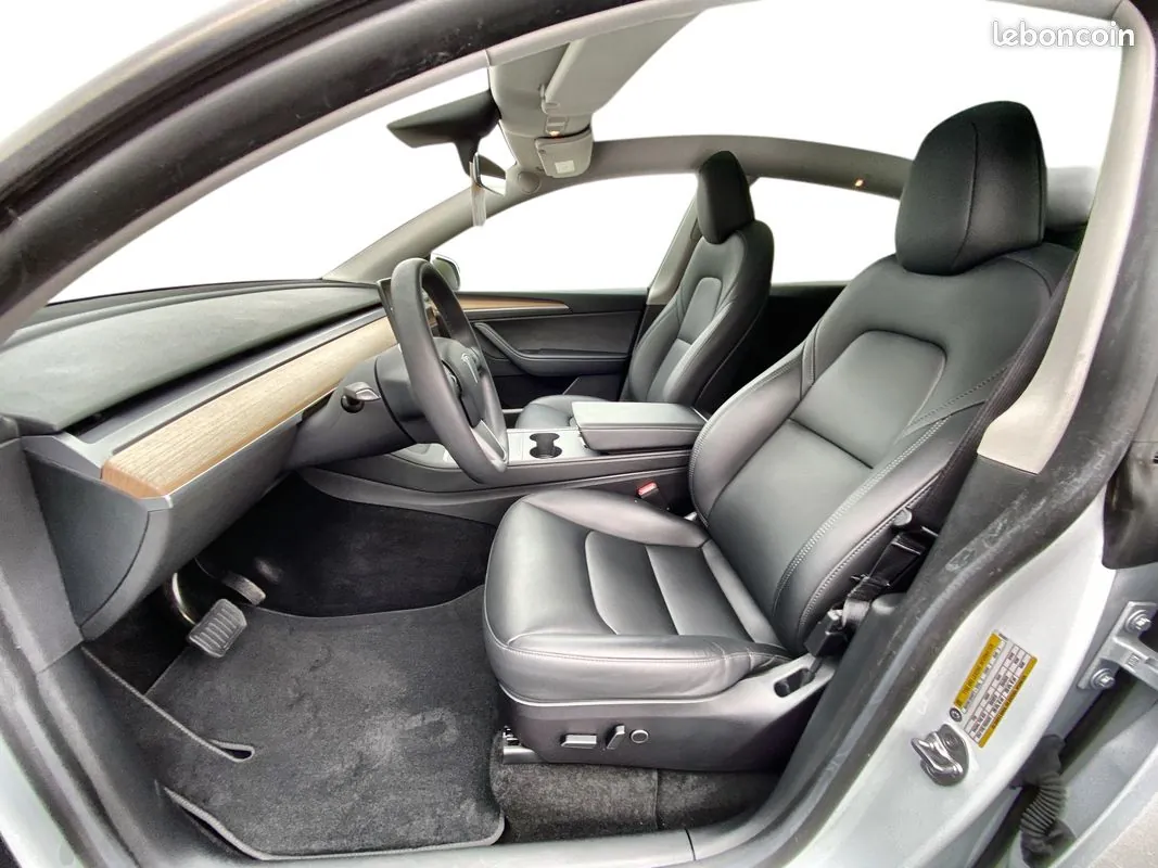 Tesla Model Y 2023 photo 4