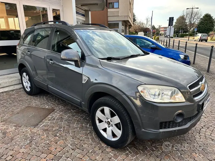 Chevrolet Captiva 2010 photo 3
