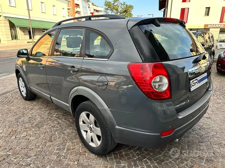 Chevrolet Captiva 2010 photo 4