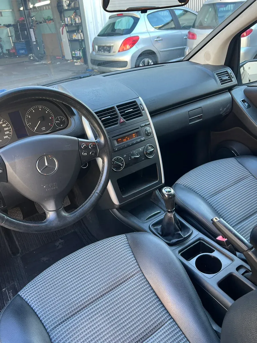 Mercedes-Benz A-Class 2007 photo 2
