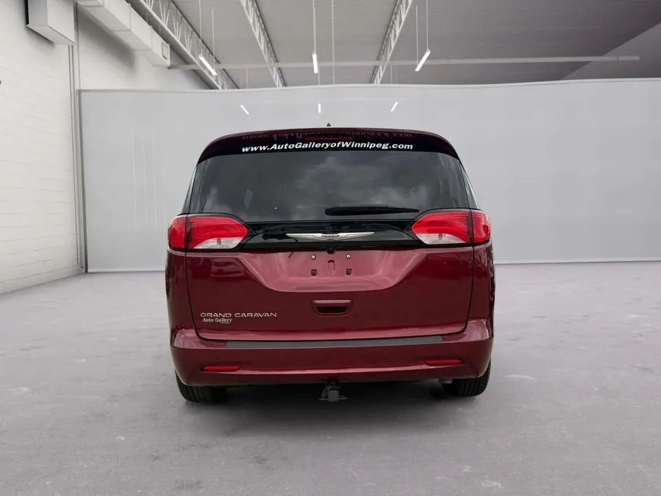 Chrysler Grand Caravan 2023 photo 4