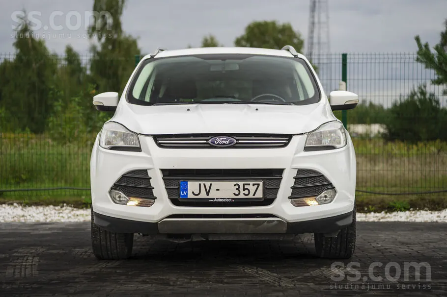 Ford Kuga 2015 photo 2
