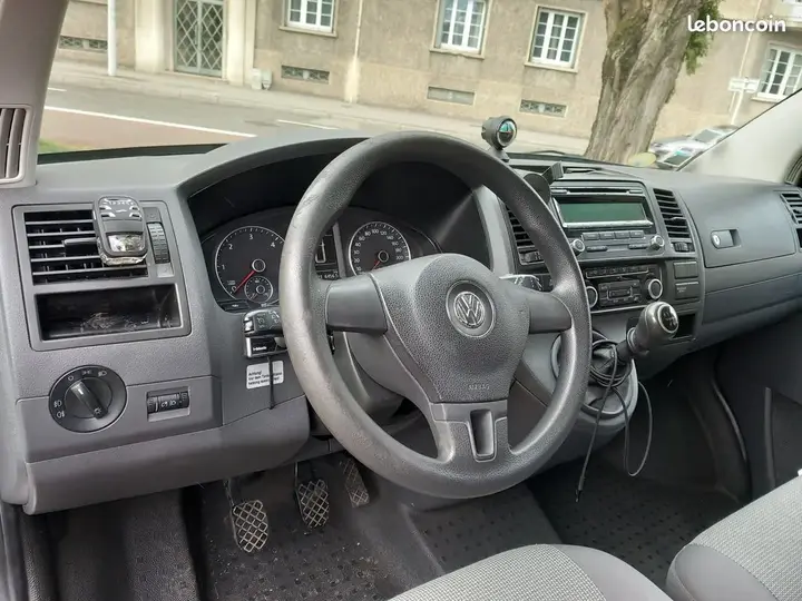 Volkswagen Caravelle 2010 photo 3