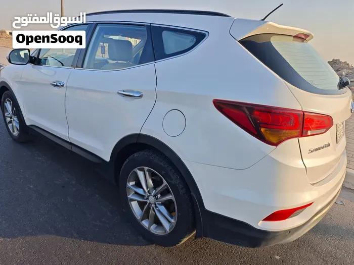 Hyundai Santa Fe 2016 photo 2