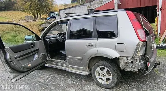 Nissan X-Trail 2005 photo 4