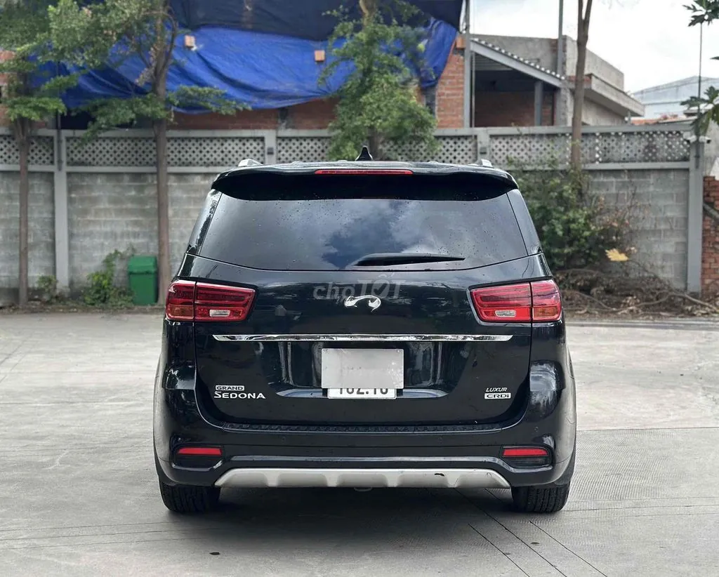 Kia Sedona 2020 photo 4