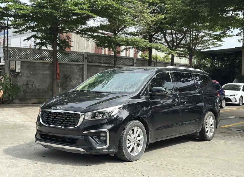Kia Sedona 2020 photo 2