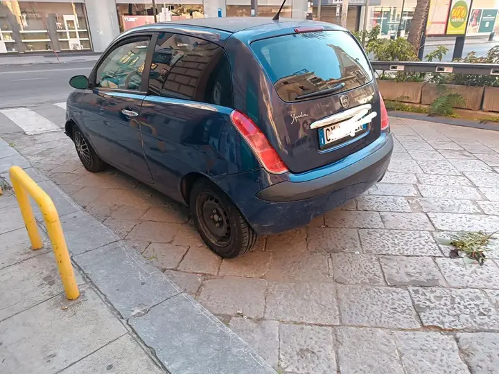 Lancia Ypsilon 2005 photo 2