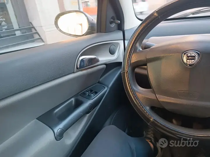 Lancia Ypsilon 2005 photo 5