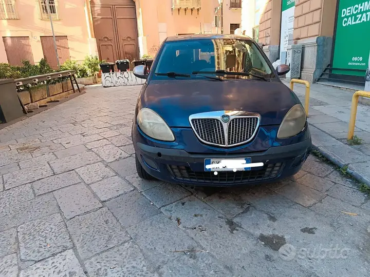 Lancia Ypsilon