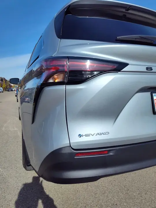 Toyota Sienna 2025 photo 3