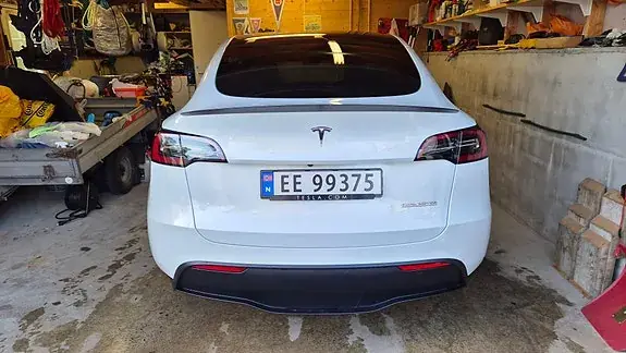 Tesla Model Y 2023 photo 5