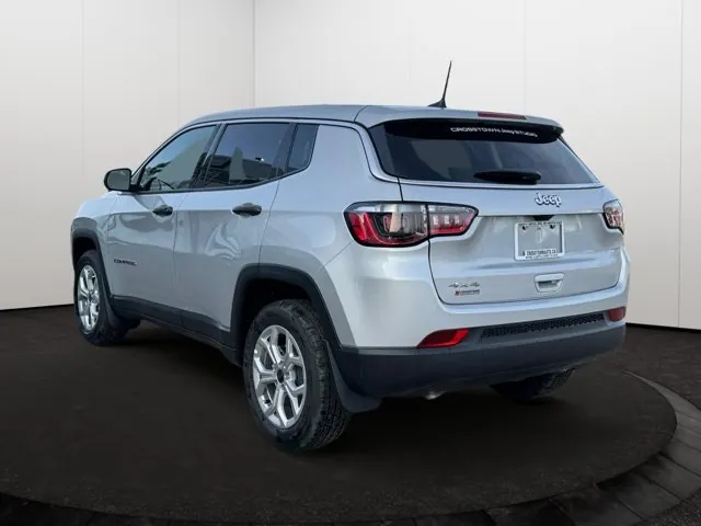 Jeep Compass 2025 photo 4