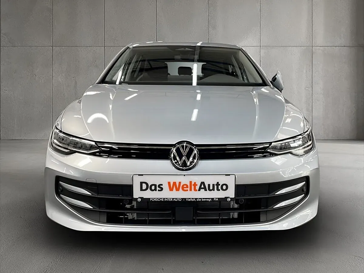 Volkswagen Golf 2026 photo 2