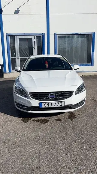 Volvo V60 2017 photo 2