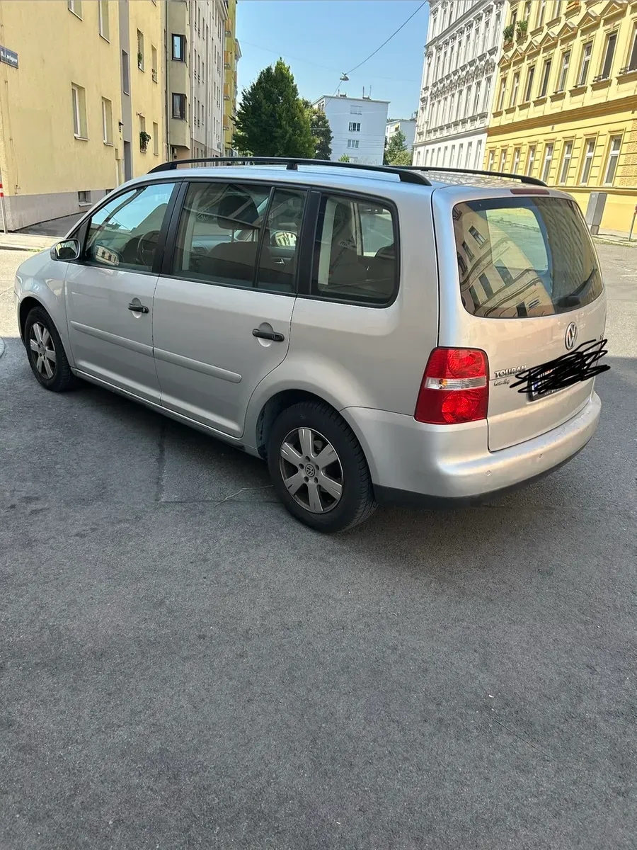 Volkswagen Touran 2006 photo 3
