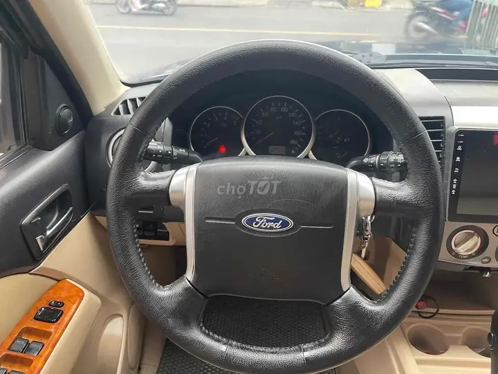 Ford Everest 2009 photo 3