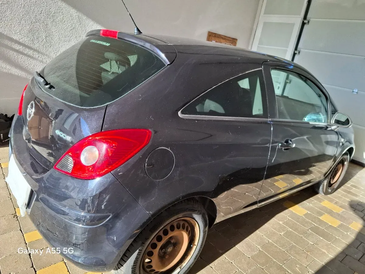 Opel Corsa 2010 photo 3