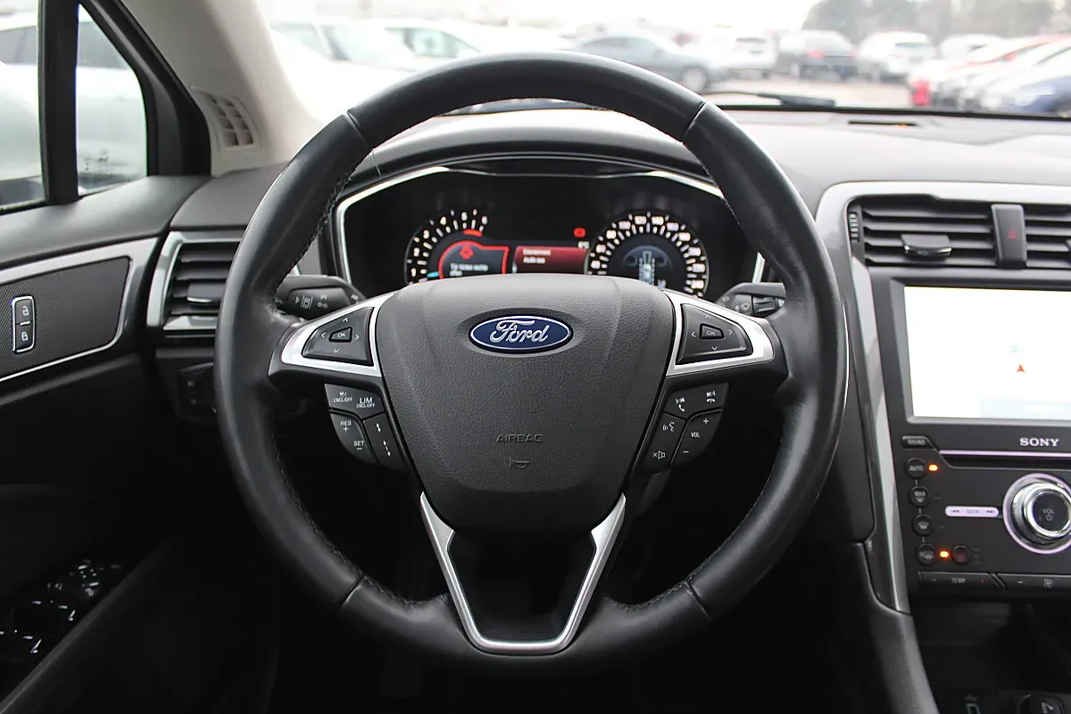 Ford Mondeo 2021 photo 2