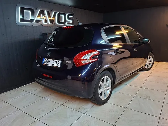 Peugeot 208 2013 photo 4