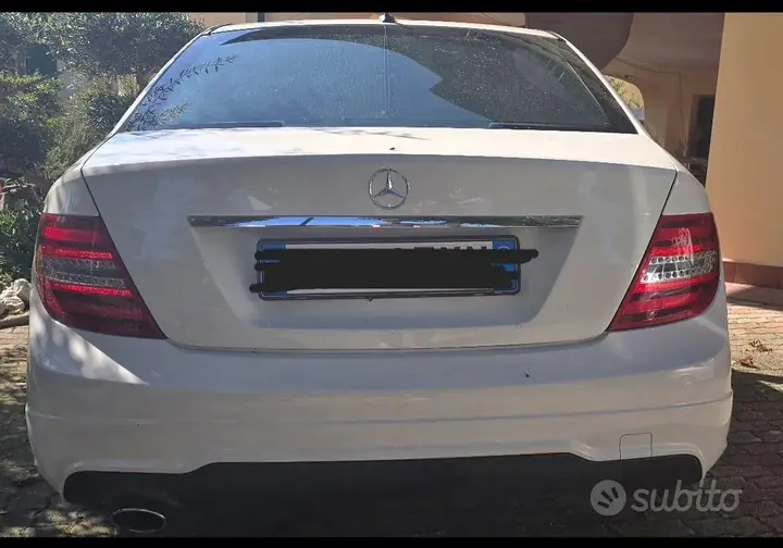Mercedes-Benz C 2011 photo 3