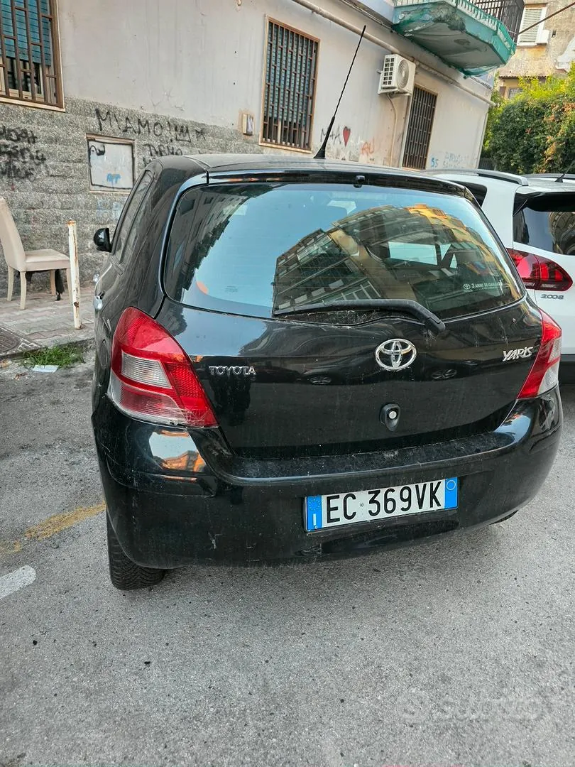 Toyota Yaris 2010 photo 5