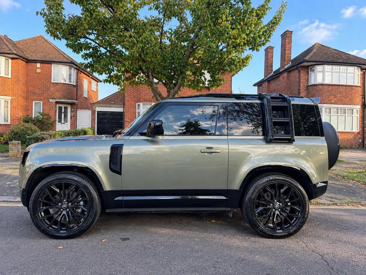 Land Rover Defender 90 2024 photo 3
