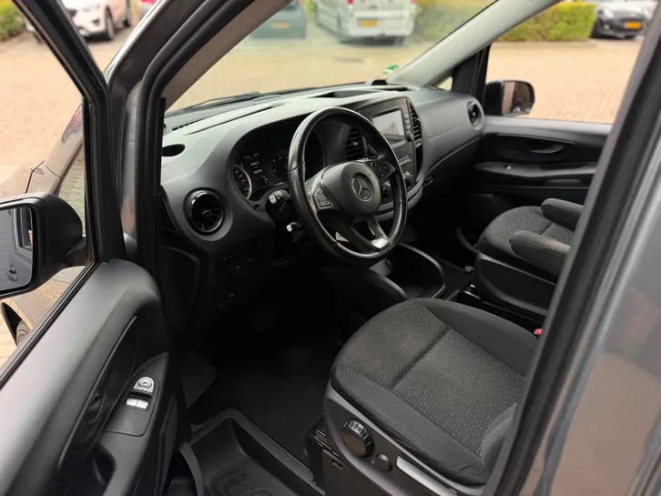 Mercedes-Benz Vito 2022 photo 2