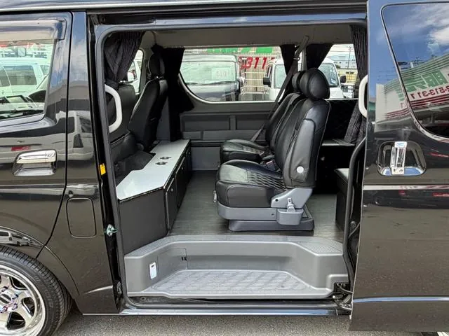 Toyota Hiace Wagon 2009 photo 5