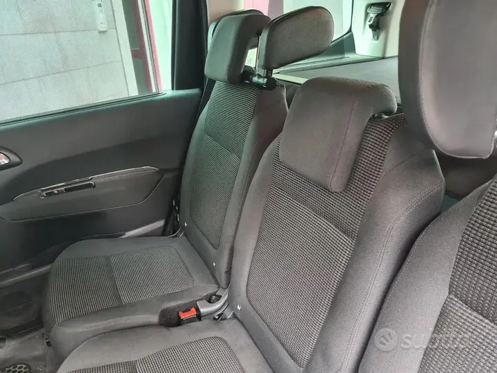 Peugeot 5008 2019 photo 5